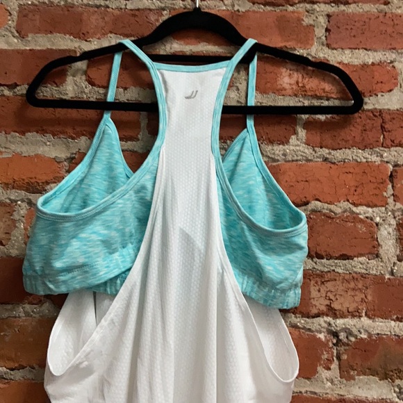 Joe Fresh athletic top - Picture 3 of 4